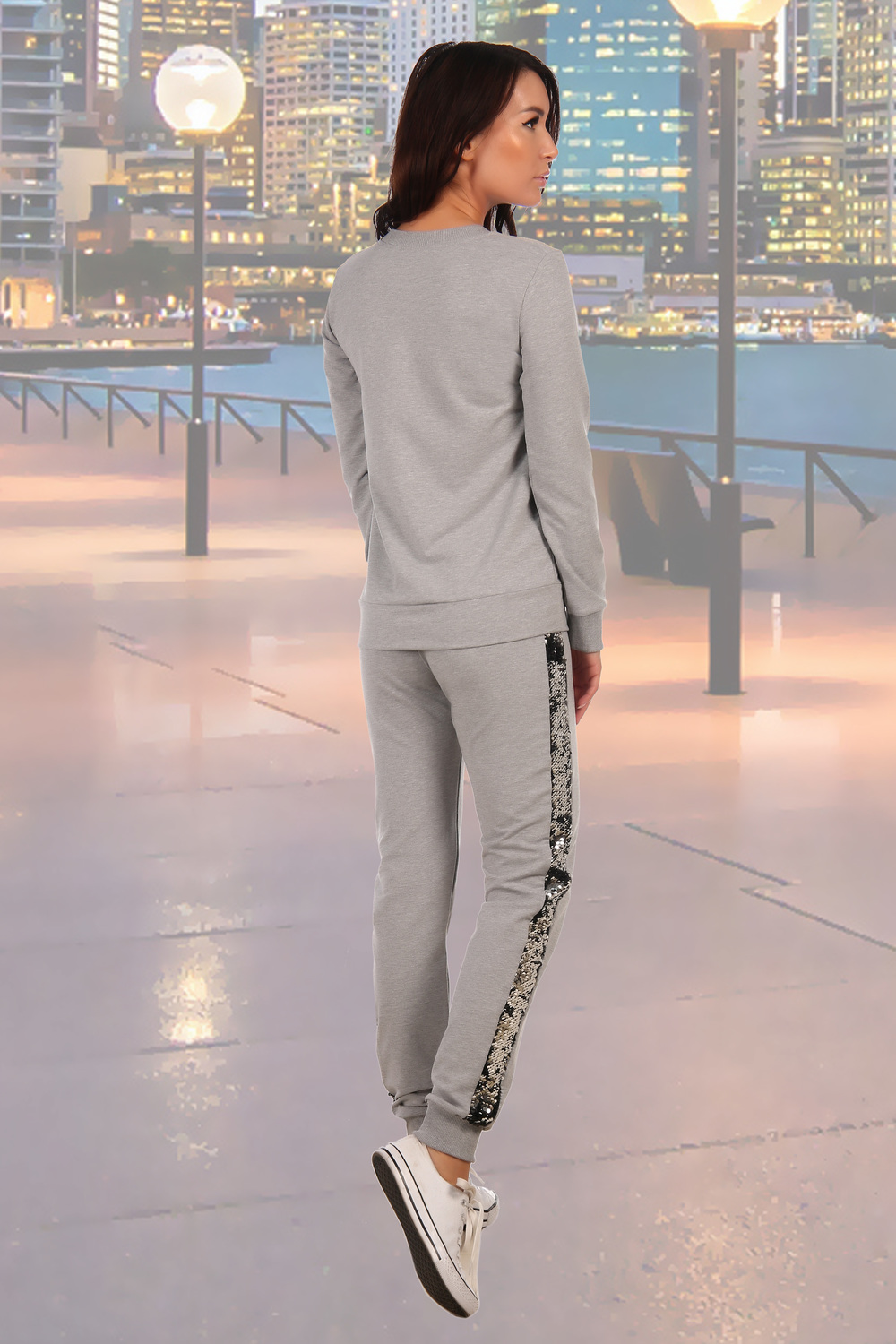 Фото товара 15645, костюм с пайетками: брюки и джемпер